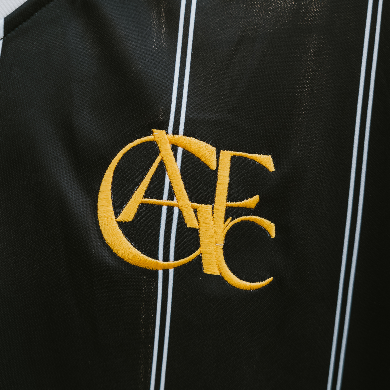 Glass Animals - Glass Animals Black & Gold Football Shirt